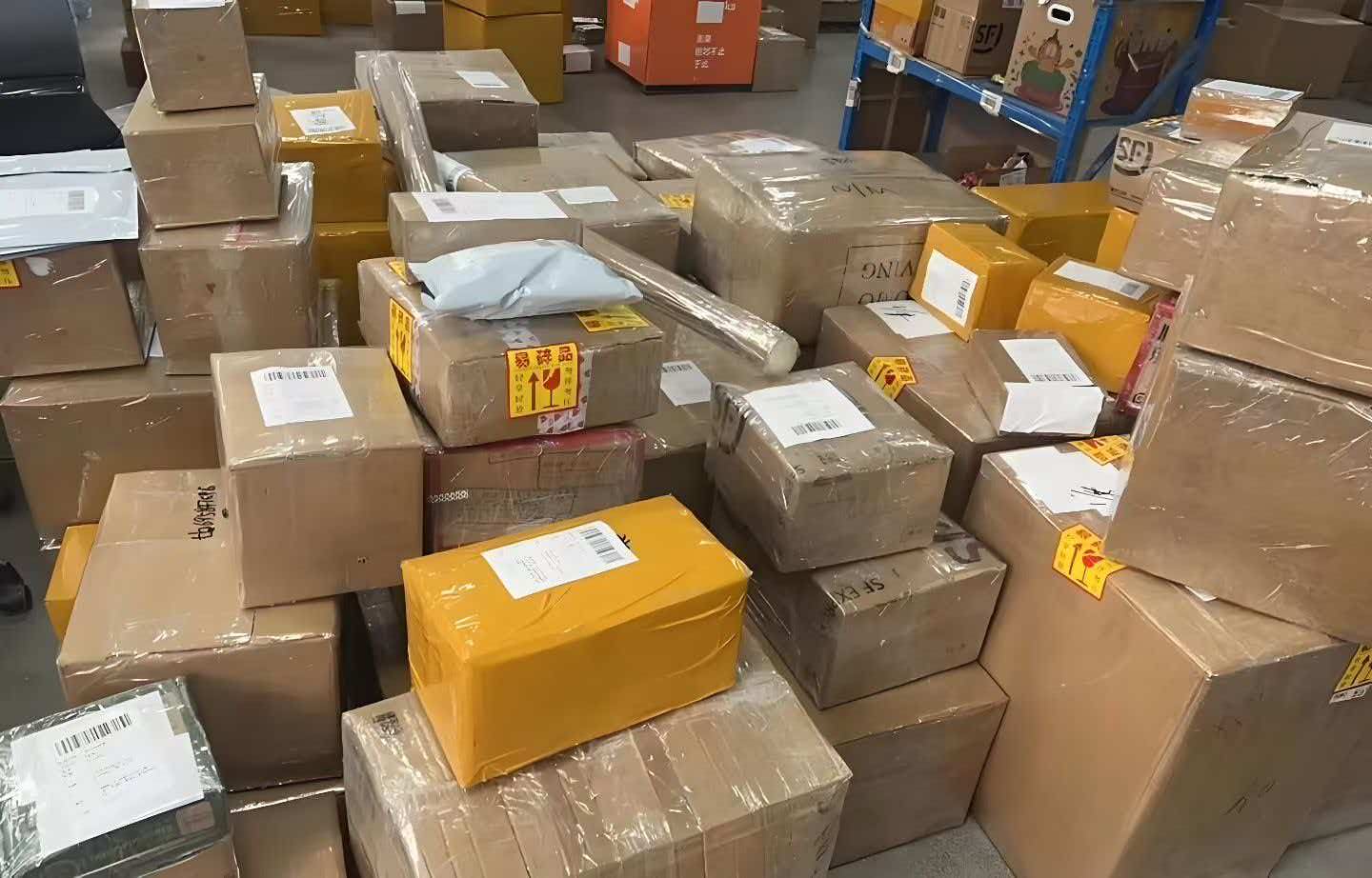 留学生个人物品邮寄到英国:双清包税专线服务详解